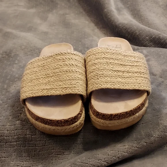 Dirty Laundry Women’s Dayton Jute Natural Espadrille Sandal Slides Size 7 EUC - Picture 2 of 9